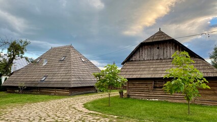 Obraz premium old wooden house in Bucovina