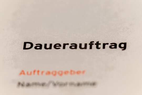 German Dauerauftrag banking form showing payment details