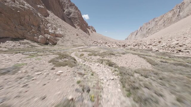 Caj&oacute;n de los Arenales 6 - Tunuyan - Valle de UCO - Manzano Hist&oacute;rico - RAW