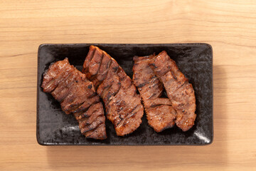 厚切り　豚タン　塩焼き