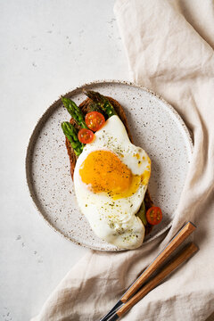 Gourmet Toast with Egg, Asparagus and Cherry Tomatoes