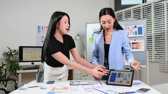 Explore dynamic UX, UI designs with wireframes, prototyping, teamwork, and creative layouts for web and mobile. Perfect for modern, responsive, and innovative digital experiences