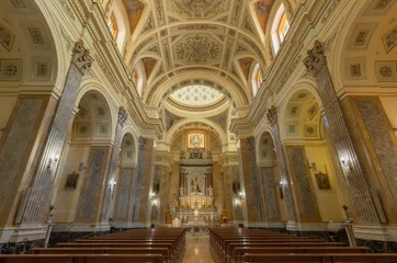 Selbstklebende Fototapeten Jesus Christus SALERNO, ITALY - OCTOBER 6, 2025: The nave of church Chiesa della Santissima Annunziata   © Renáta Sedmáková