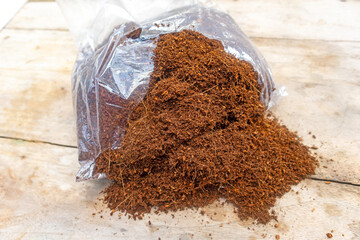Coco peat, organic planting media made from fine coconut fiber powder and has high water absorption capacity