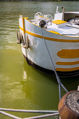 P&eacute;niche sur les quais du quartier de Confluence &agrave; Lyon en France