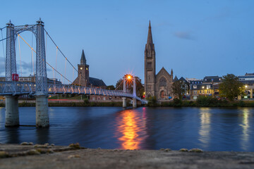 Fototapeta premium Greig street bridge spanning river ness at dusk