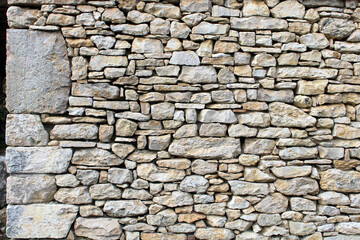 Mur en pierre sèche