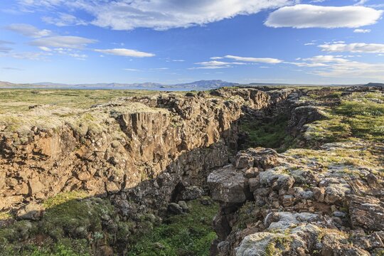 Lava fields, tectonic plates, continental plates, crevasses and canyons, summer, sunny, Thingvellir National Park, Golden Circle, Southwest Iceland, Iceland