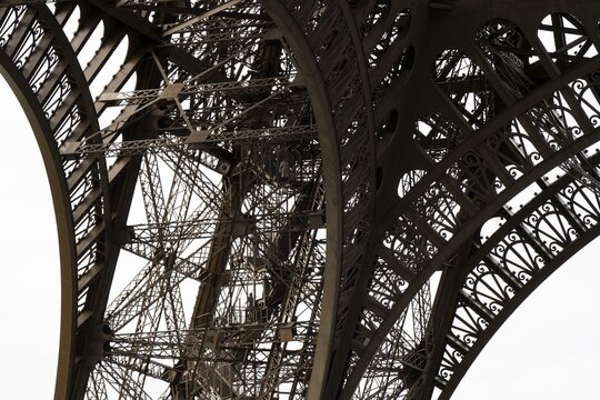 Eiffel Tower, close-up, silhouette, Paris, &Icirc;le-de-France, France