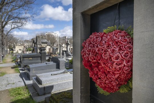 Heart of roses, Montparnasse Cemetery, Paris, France