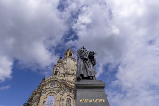 Martin Luther monument, behind it the Church of Our Lady, Dresden, Saxony, Germany