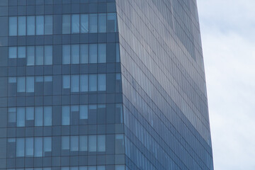 Pr&eacute;dio comercial moderno de alto padr&atilde;o. 