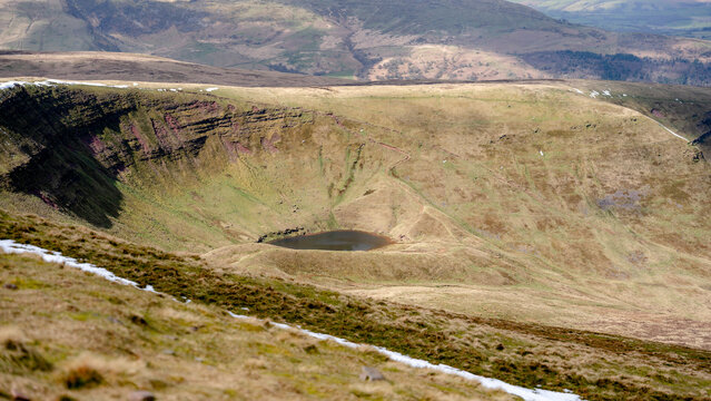 Scenic view of Llyn Cwn Llwch in Brecon Beacons Park
