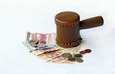 Wenn das Geld unter den Hammer kommt und verloren ist