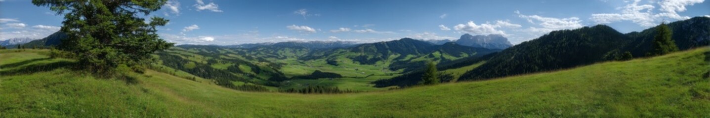 Fototapeta premium Breathtaking hdr panoramic landscape view in nature's serenity