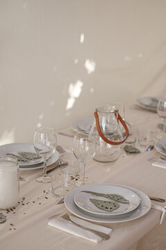 Table arrangement (1)