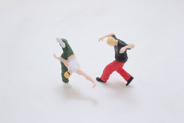 Miniature Breakdance Duo Figurines in Dynamic Movement