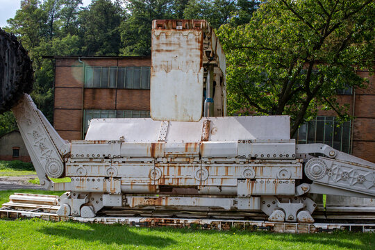 Discarded mining machine