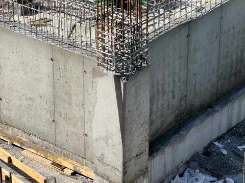 Reinforced Concrete Curtain Wall and Steel Column Reinforcement
