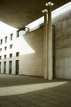 Modern Architecture and Shadows