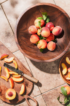 Farm fresh peaches with leaves 