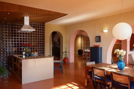 Cozy apartment with kitchen and dinning room