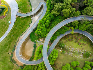 A circular walking path in the park