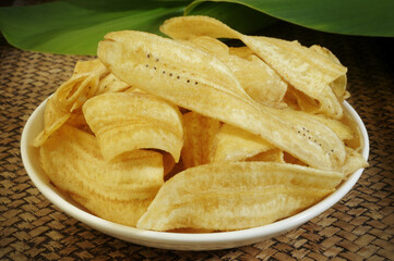 Crispy banana in white dish
