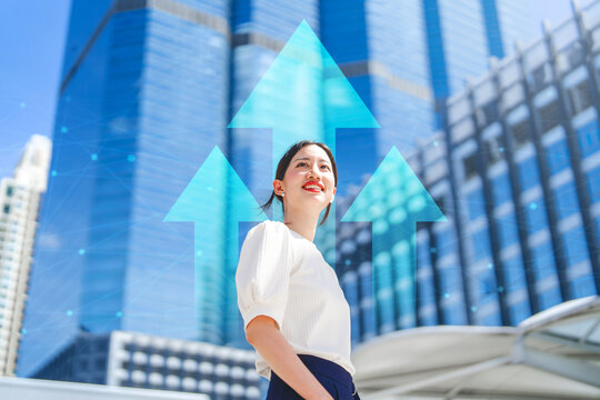 Portrait of successful business asian woman standing looking forward for investment traget growth