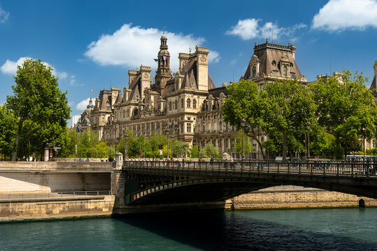 Paris France Pont d&rsquo;Arcole bridge over Seine Hotel de Ville