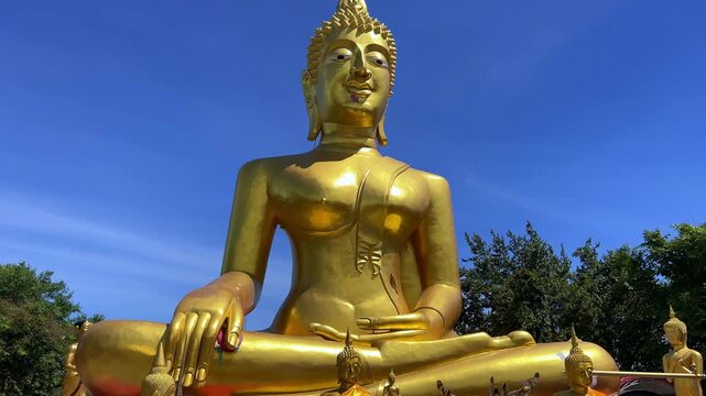 Pattaya, Chonburi, Thailand 25 June 2025. The Great Golden Buddha Temple Wat Phra Yai on the Phra Tamnak mountain hill. The 18-meter-high Buddha statue is covered with golden mosaic. 4К