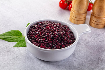 Raw dry uncooked red beans