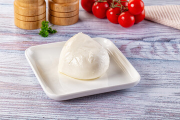 Italian Mozarella buffalo cheese ball