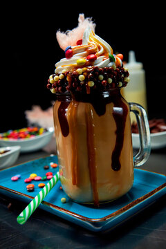 Milchschake Schokolade mit Schokolinsen