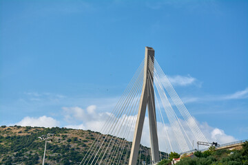 Fototapeta premium Elegance of modern engineering and bridge architecture in Croatia
