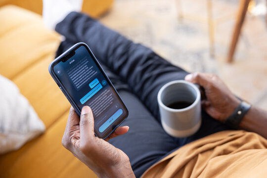 Messaging Chat on Mobile Phone