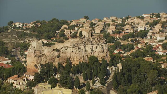 vue a&eacute;rienne de Vitrolles dans les bouches du Rh&ocirc;ne en France