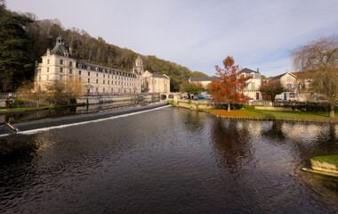 Naklejka premium Buildings small vineyard on the Dronne River, Brantome, Brantome-en-Perigord, France