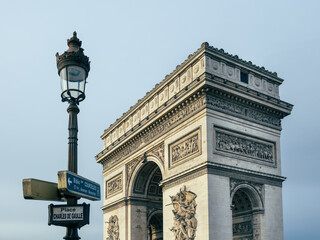 L'Arc de triomphe sur la place CHarles de Gaulle &agrave; Paris
