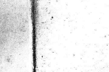 Macro halftone print of a vertical crease shadow made of dense diagonal lines with light speckles, rendered in black on a transparent background.