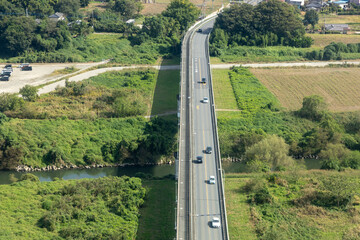 埼玉県桶川市の荒川にかかる太郎右衛門橋を空撮