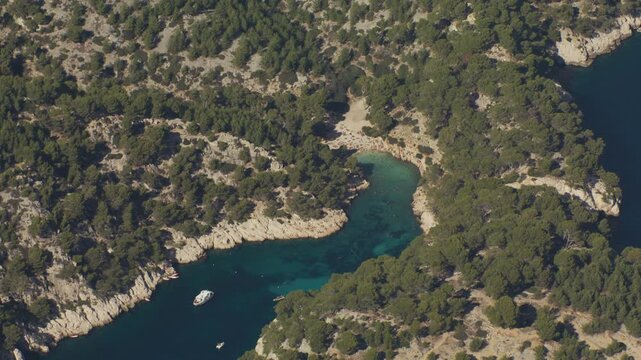 Vue a&eacute;riennes des Calanques de Marseille et de Cassis