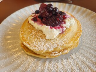 Fluffy Pancakes with Mixed Berries