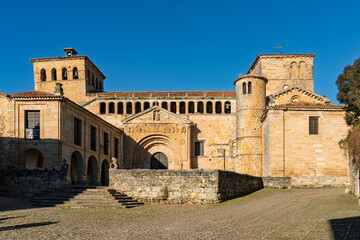 Fototapeta premium Collegiate Church of Santa Juliana in Santillana del Mar in Spain.