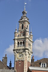 La flèche du beffroi de la Chambre de Commerce à Lille (Nord)