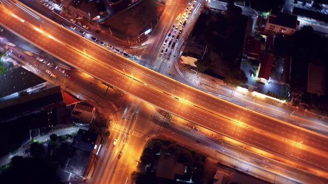 Expressway, Self-driving autonomous electric cars of the future with elements move along a busy traffic intersection. Artificial Intelligence, Car Scan, GPS Tracking, Smart Roads, IoT, highway	