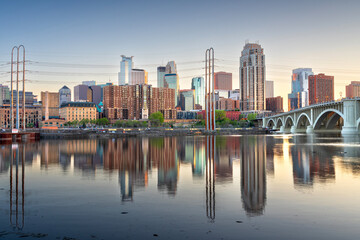 Obraz premium Minneapolis, Minnesota, USA Skyline on the Mississippi 2078
