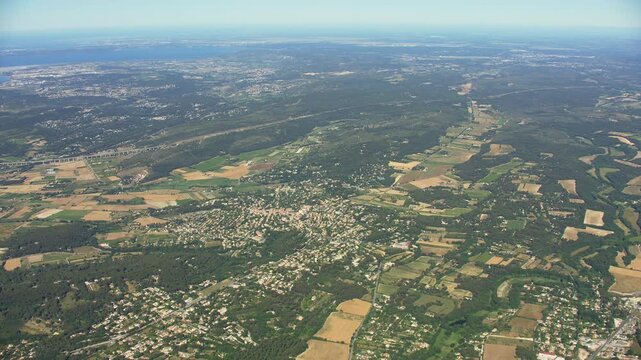 Vue a&eacute;rienne du village d'&eacute;guilles