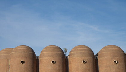 Almac&eacute;n vin&iacute;cola en Valencia