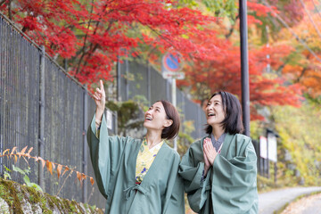 温泉　旅行　女子旅　紅葉